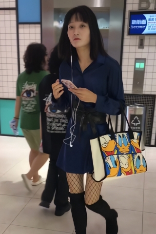 TK308-高挑长靴妹子网袜开闪