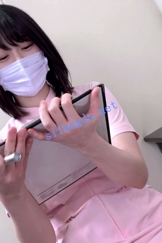 【日产精选】140粉色制服护士小姐姐。肉丝过膝袜白骚内