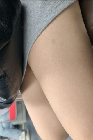 mt013【独家原创】靓女宽衣下的宽松超短裤肉美腿美臀