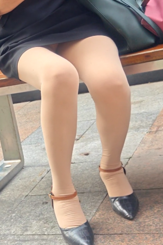 4k街拍肉黑丝合集