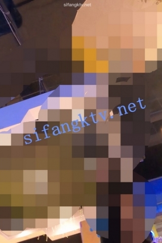 kc505（空城原创）游戏厅玩的花短旗袍少妇，干净白窄N