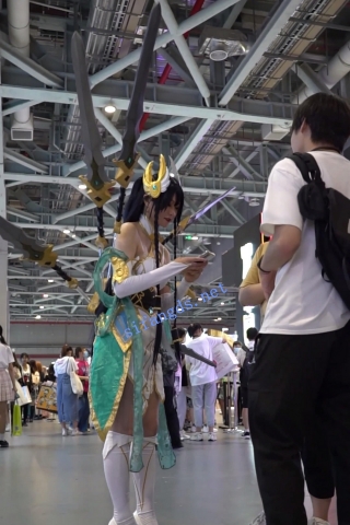 【xxn-149】古装cos小姐姐逛街..弯腰半个屁股都露出来了