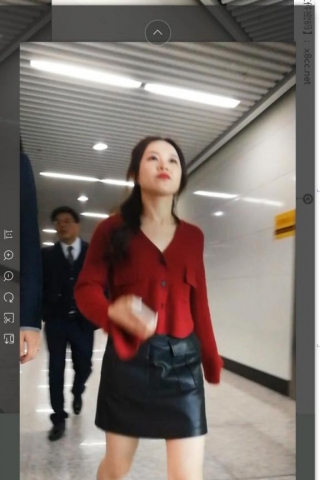 TK359-原创 投稿 抄底皮肤超白的知性少妇