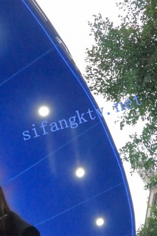 kc502（空城原创）和朋友逛夜市的黑裙妹子，白边黑N翘臀