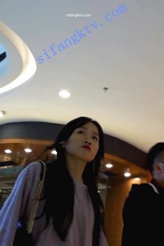 kc207（空城原创）丝袜CD两部，美艳黑短裙少妇和买KFC的少妇