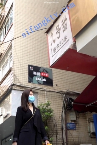 kc234（空城原创）性感黑裙少妇，黑窄N被肉臀夹成丁