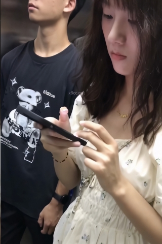 TK276-连衣裙细腿妹子粉内开闪