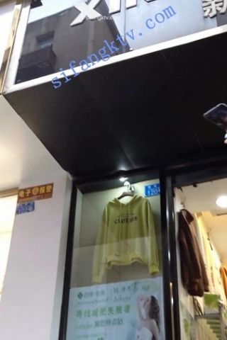 kc241（空城原创）街上闲逛的米白裙少妇，薄丝+淡紫色NN