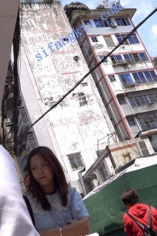 kc294（空城原创）买奶茶的天蓝长裙少妇，里面是同色蕾丝边N