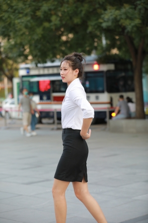 jx36包臀裙小姐姐