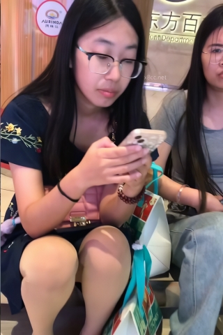 TK227-穿连衣裙肉丝妹子开闪