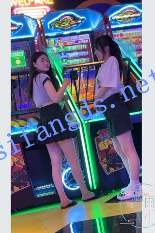 【KKCD㊙️】3223-精神姐妹一起打篮球一起被抄底